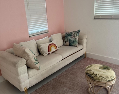 1700 Ne 146th Street - Photo Thumbnail 2