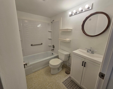 227 Kent N - Photo Thumbnail 5