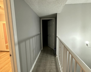 4823 Nw 9th Avenue - Photo Thumbnail 1