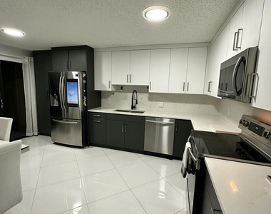4823 Nw 9th Avenue - Photo Thumbnail 9