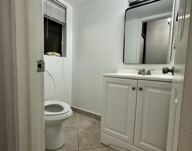 4823 Nw 9th Avenue - Photo Thumbnail 5