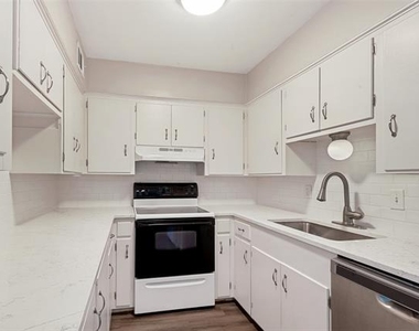 4206 Newton Avenue - Photo Thumbnail 3