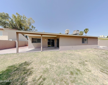 521 E Rosemonte Drive - Photo Thumbnail 12