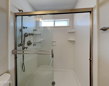 521 E Rosemonte Drive - Photo Thumbnail 11