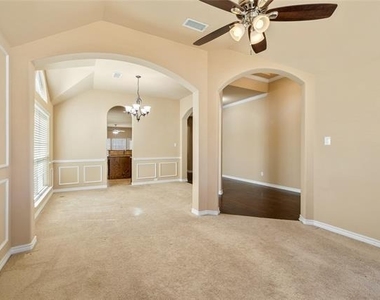 2527 Appaloosa Lane - Photo Thumbnail 10