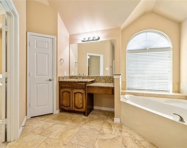 2527 Appaloosa Lane - Photo Thumbnail 15