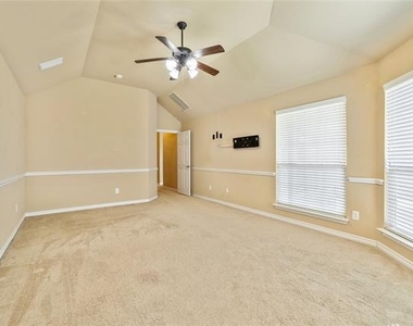 2527 Appaloosa Lane - Photo Thumbnail 13
