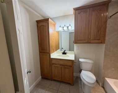 1001 Meadow Creek Drive - Photo Thumbnail 28