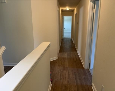 1001 Meadow Creek Drive - Photo Thumbnail 30