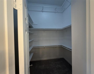 1001 Meadow Creek Drive - Photo Thumbnail 24