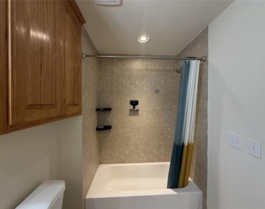 1001 Meadow Creek Drive - Photo Thumbnail 29