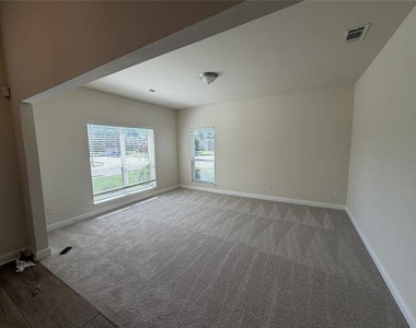 1001 Meadow Creek Drive - Photo Thumbnail 12