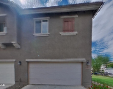 12562 W Gentle Rain Road - Photo Thumbnail 14