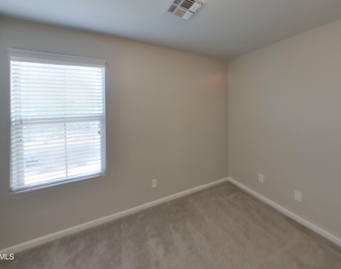 12562 W Gentle Rain Road - Photo Thumbnail 11