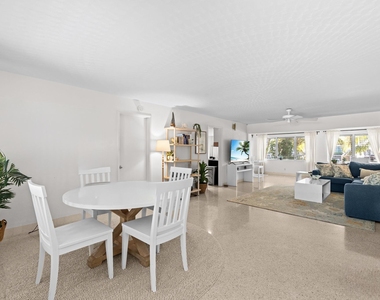 224 N Gordon Road - Photo Thumbnail 7