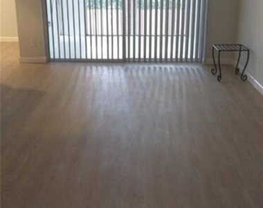 9933 Westview Drive - Photo Thumbnail 5