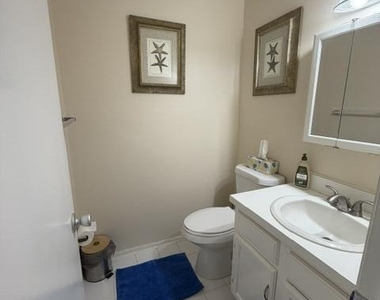 16 Vista Palm Lane - Photo Thumbnail 13