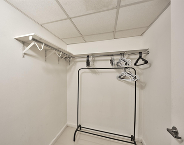 495 Brickell Avenue - Photo Thumbnail 33
