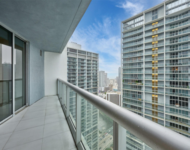 495 Brickell Avenue - Photo Thumbnail 36