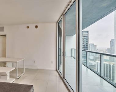 495 Brickell Avenue - Photo Thumbnail 28
