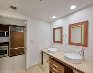 495 Brickell Avenue - Photo Thumbnail 15