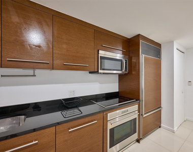 495 Brickell Avenue - Photo Thumbnail 20