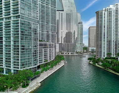 495 Brickell Avenue - Photo Thumbnail 41
