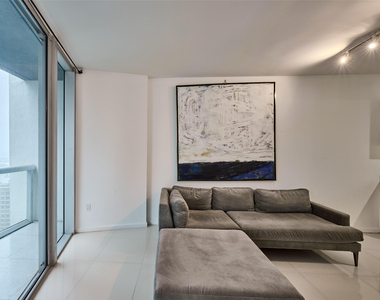 495 Brickell Avenue - Photo Thumbnail 26