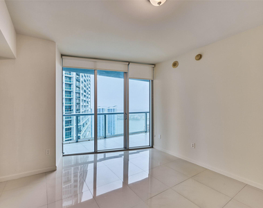 495 Brickell Avenue - Photo Thumbnail 30