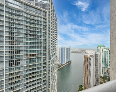 495 Brickell Avenue - Photo Thumbnail 37