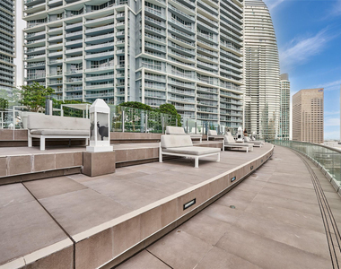 495 Brickell Avenue - Photo Thumbnail 3