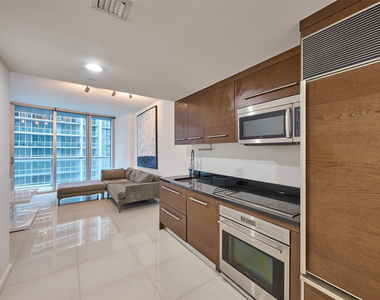 495 Brickell Avenue - Photo Thumbnail 22