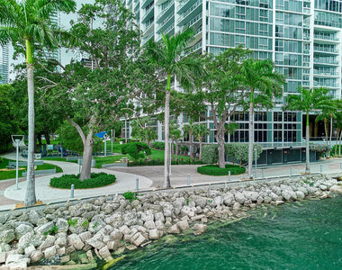495 Brickell Avenue - Photo Thumbnail 39