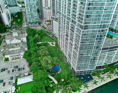 495 Brickell Avenue - Photo Thumbnail 52