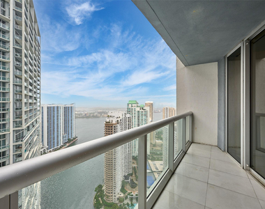 495 Brickell Avenue - Photo Thumbnail 34