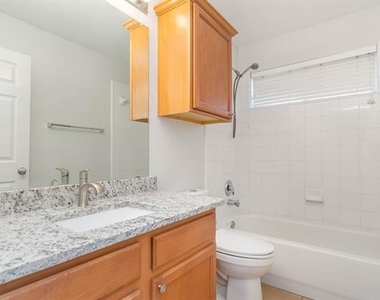 5548 Norris Drive - Photo Thumbnail 11