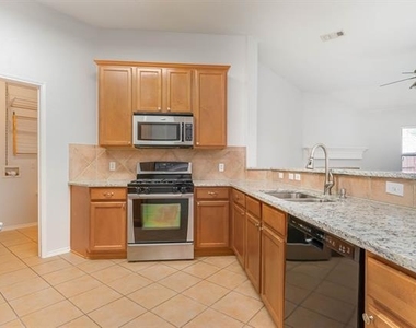 5548 Norris Drive - Photo Thumbnail 6