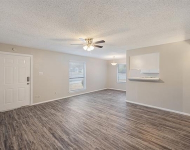 7450 Ruby Place - Photo Thumbnail 4