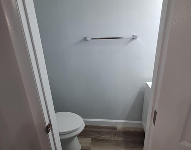 622 S 11th Street - Photo Thumbnail 7