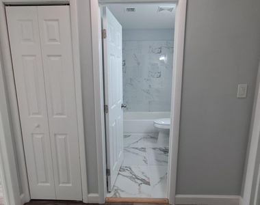 622 S 11th Street - Photo Thumbnail 17