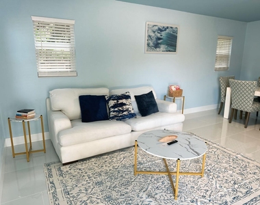1702 Ne 146th Street - Photo Thumbnail 3
