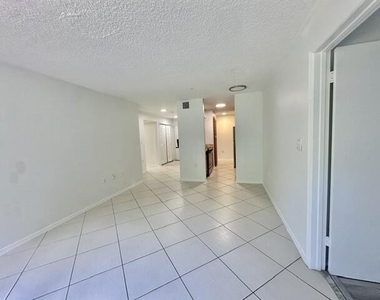2305 N Congress Avenue - Photo Thumbnail 7