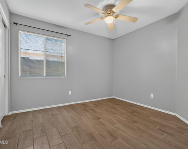 15542 N 136th Lane - Photo Thumbnail 18