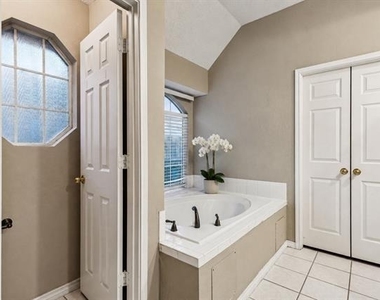 400 Moss Hill Road - Photo Thumbnail 16