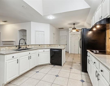 400 Moss Hill Road - Photo Thumbnail 9