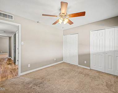 1340 E Donner Drive - Photo Thumbnail 18