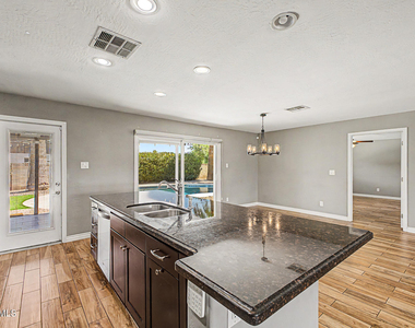 1340 E Donner Drive - Photo Thumbnail 9
