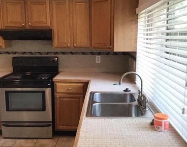 2622 Meadowview Drive - Photo Thumbnail 9