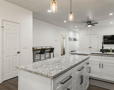 618 Star Street - Photo Thumbnail 27