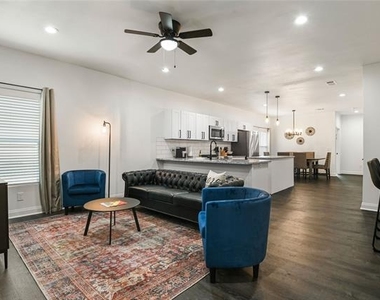 618 Star Street - Photo Thumbnail 17